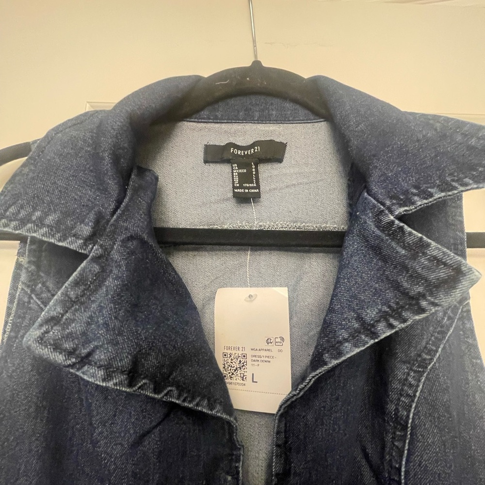 Forever 21 denim jumpsuit- size large - Picture 5 of 6